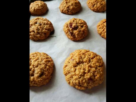 Whether you’re leaving cookies out for the gift giver in your life or satisfying a craving for something sweet, Barnett has a craisin, peanut and oatmeal cookie recipe for you. 