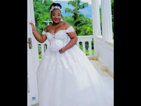 The plus sized diva felt like the belle of her wedding ball on this shiny off the shoulder luxury ballgown with a one metre train. She also received the veil, hair jewellery and booked the glam makeup.