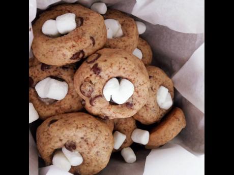 Forget the campfire. You can light up your taste buds with these amazing s’more cookies.