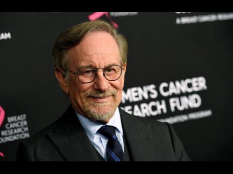 Film-maker Steven Spielberg will donate his US$1 million Genesis Prize to 10 non-profits.