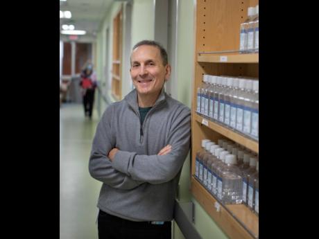 
U of T’s Daniel Drucker has been jointly awarded the Canada Gairdner International Award for research on glucagon-like peptides – hormones that emanate from the gut to control insulin and glucagon to balance the body’s blood sugar.