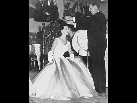 Marlene O’Brien, then 
Milnes-Fenton is crowned 
Miss Jamaica 1955.