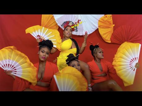 Dancers Catherine ‘Cat King Cole’ Reid, Kimiko ‘Kimiko Versatile’ Miller and Shereda ‘Reda Versatile’ McEwan are a picture of Asian persuasion for Tia’s ‘Fahrenheit’ music video.
