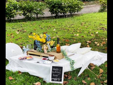 This sweet picnic set-up made the birthday extra special. 