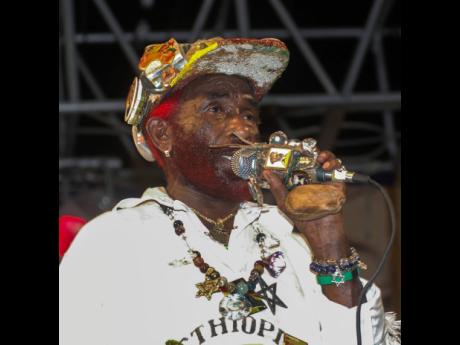 Lee ‘Scratch’ Perry in action at Western Consciousness 2006.