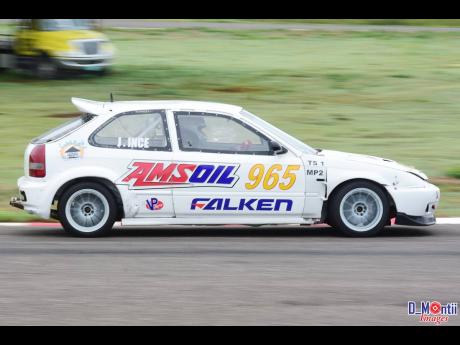 James Ince pushing his naturally aspirated Honda Civic to its limit at the Jamwest Raceway.