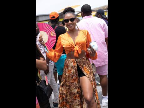 TVJ’s ‘Weekend Smile’ and ‘Intense’ host Talia Soares turned up the heat with this orange and print skirt set. 