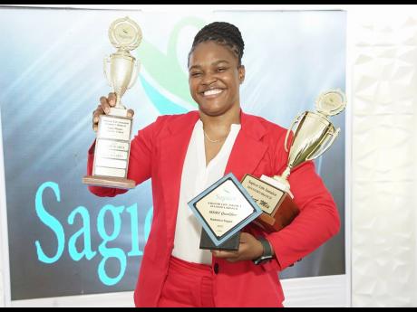 Look at that smile! Kamaica Fagan, Product Mix winner, could not contain her elation, and we’re happy for her, too.