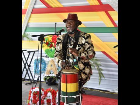 As he did at last week’s service for Bunny Diamond, Bongo Herman drummed up some great vibes.