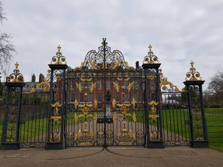 The gate at Kensington Palace.
