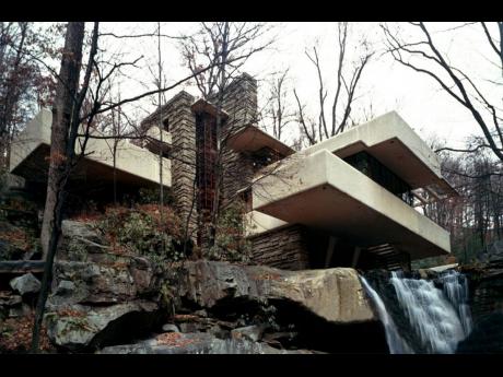 ‘Fallingwater’, one of the world most famous houses in Pennsylvania, United States. A masterpiece of architecture, built in 1935 on top of a waterfall.