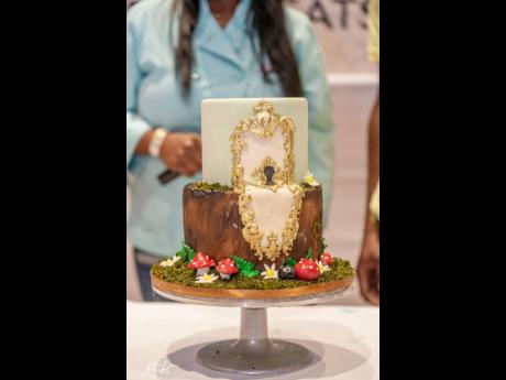 The live decorating competition saw Shannakay Smikle of Shanna’s Pastry Craze emerging as the winner with this beautiful design.