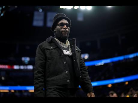 Dubbed the ‘African Giant’, Burna Boy will hit the stage in Jamaica this Saturday, December 18, at the National Stadium as part of his Caribbean tour. 