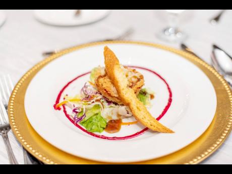For the salad segment of the dining, The Jamaica Pegasus presented the breaded tomato with organic green smoked gouda and marinated tropical fruits with a balsamic and naseberry emulsion. 