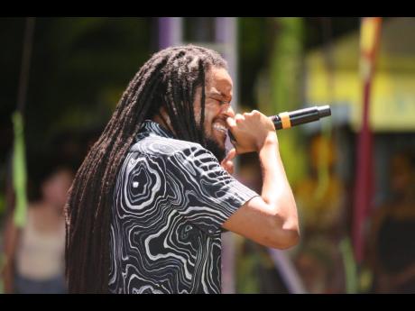 Ras-I hit the Calabash stage for the very first time and delivered an emotive performance. 