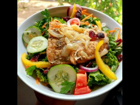 If you’re a fan of the healthy life, then you will love this lemon peppered salmon salad.