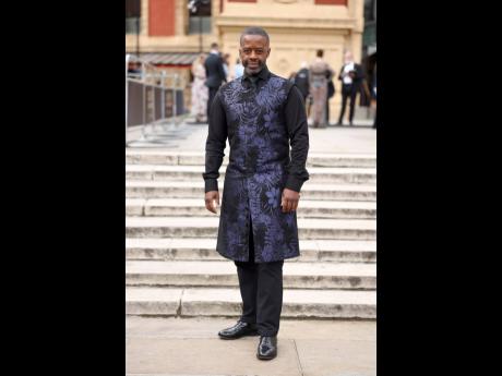Noted actor Adrian Lester’s alternative approach to his look for the Oliviers is no surprisee.