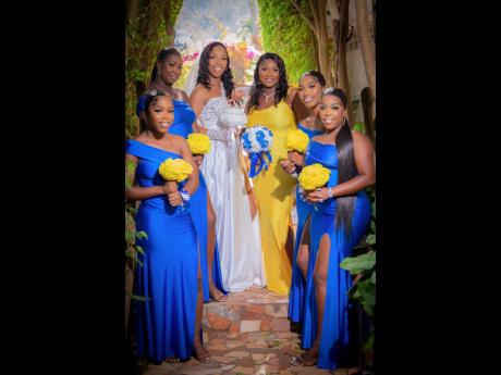 Rochelle’s bridal party was happy to stand by her side on her special day.