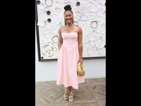 Showing off the fruits of her labour, Celebrity Trainer Patrice J. White found the perfect summer dress for her perfect summer body. 