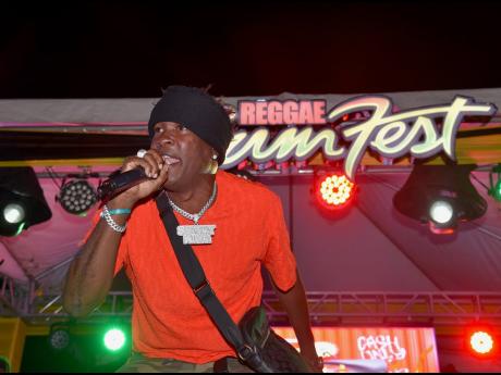 Dancehall artiste Laden performed some of his famous hits like ‘Time to Shine’. 