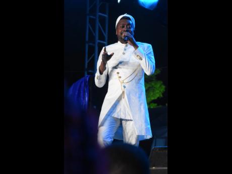 Adorned in full white, Moses ‘Beenie Man’ Davis stood in the Catherine Hall venue and gave a scintillating rendition of his extensive catalogue, complemented by the classical sounds of JaRAI’s Orchestra.