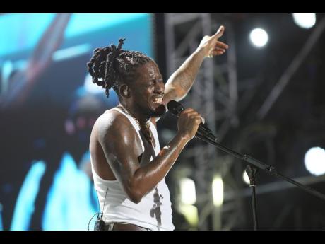 Balancing energy and emotion, Aidonia gave fans a stellar set.