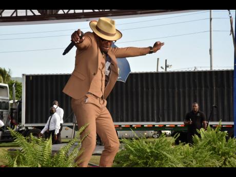 Omar ‘Omi’ Pasley, international recording artiste and former member of the JCF, performed at the JDC Long Service and Good Condition award ceremony at the Police Officers’ Club, Hope Road, Kingston, on November 24, 2022.